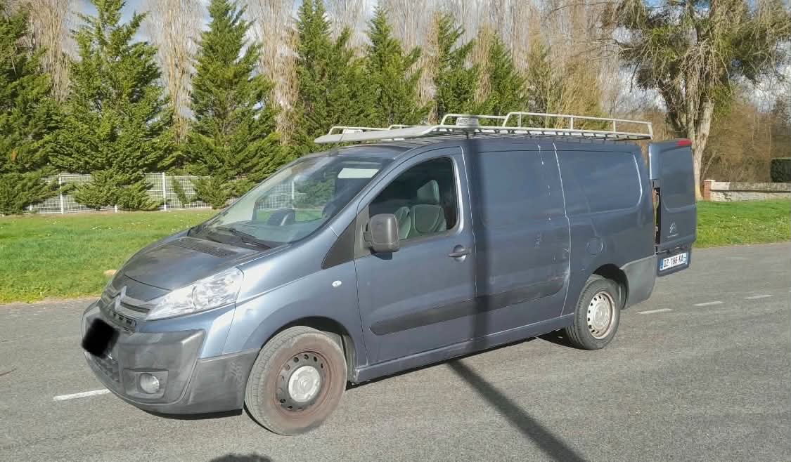 Rental Utilitaire between individuals (13)