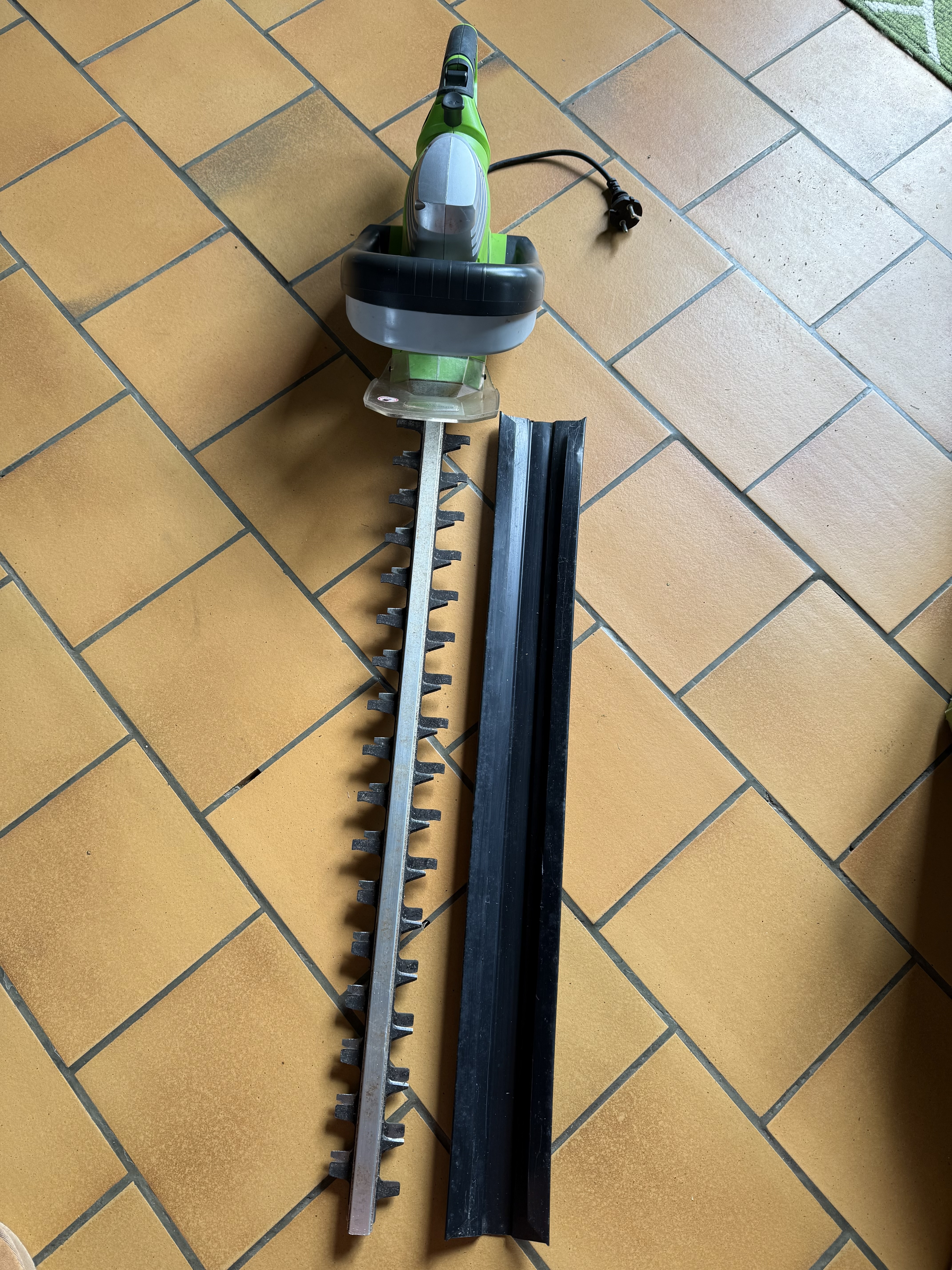 Location taille haie
