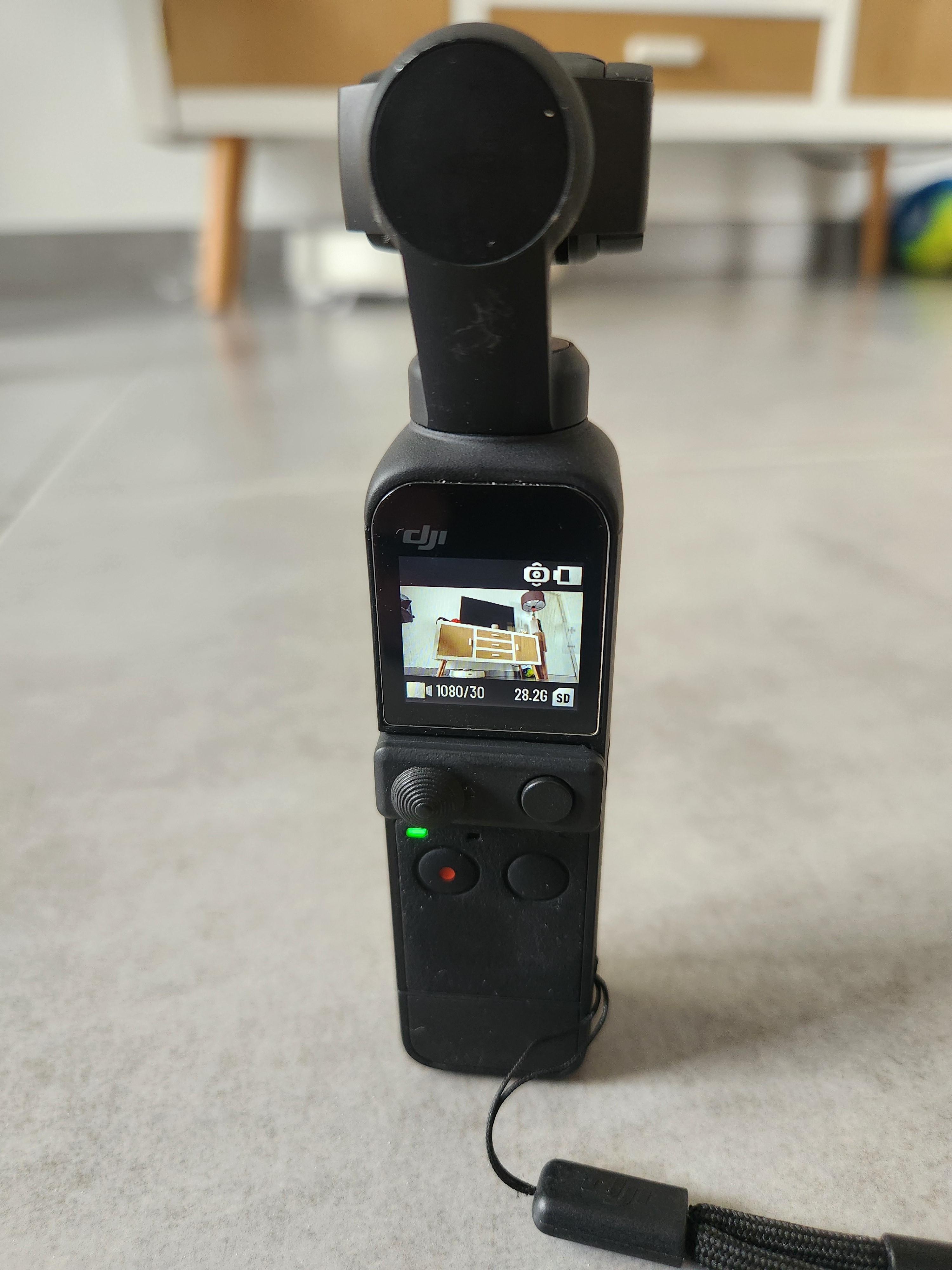 Rental Camera between individuals (34)