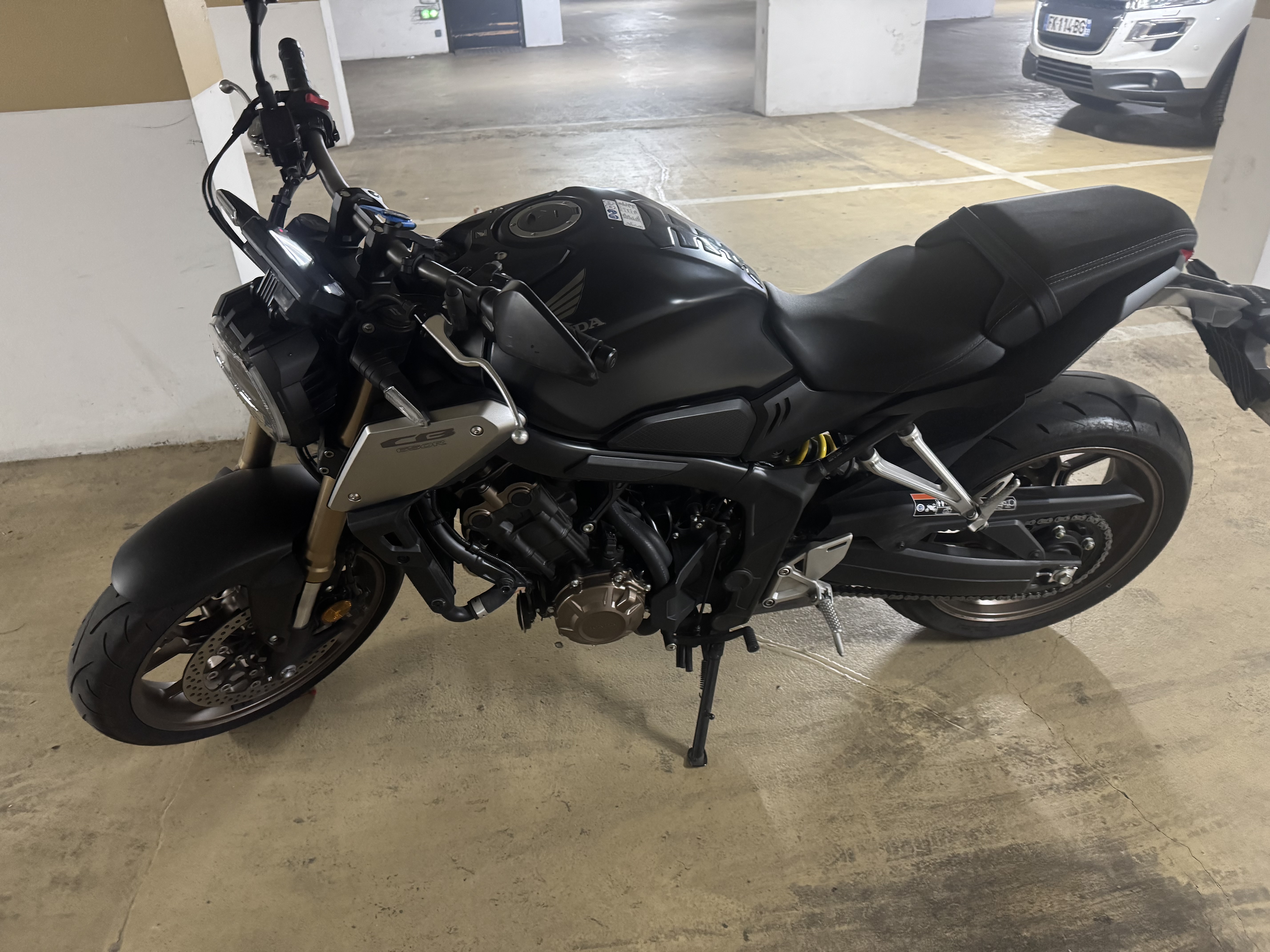 Rental Moto between individuals (77)