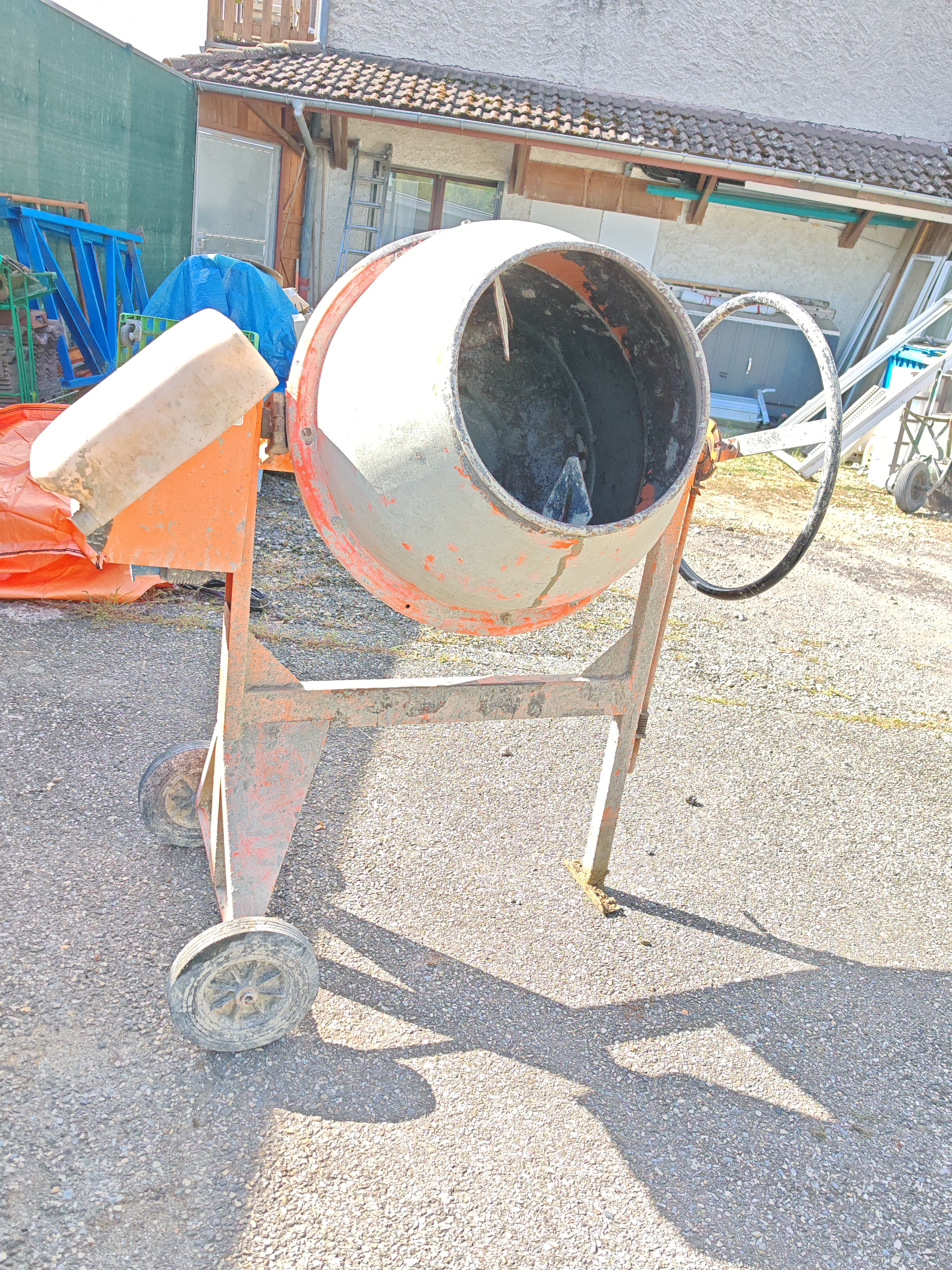 Rental Betonniere between individuals (38)