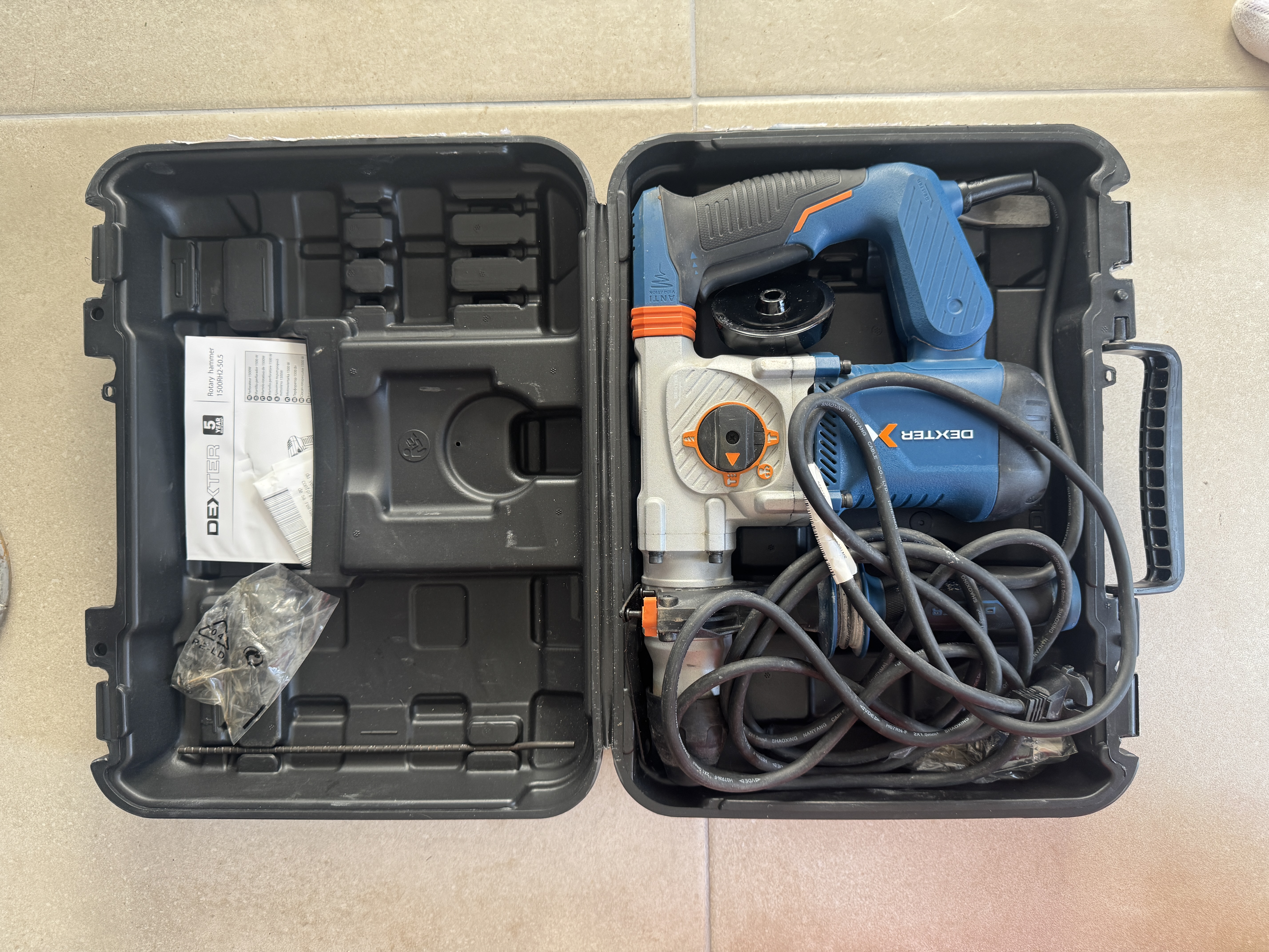 Rental Perforateur between individuals (78)