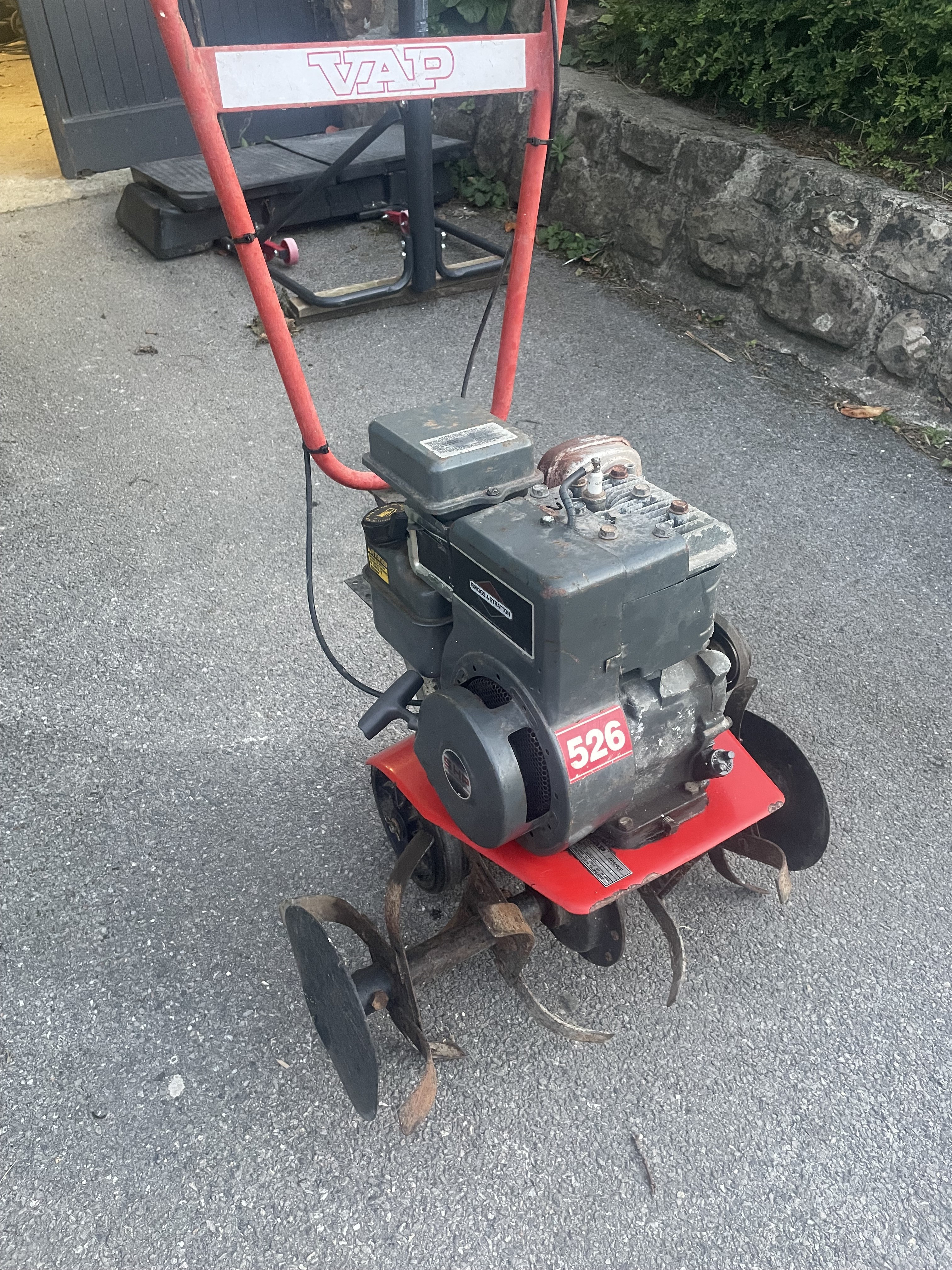 Rental Motoculteur between individuals (02)