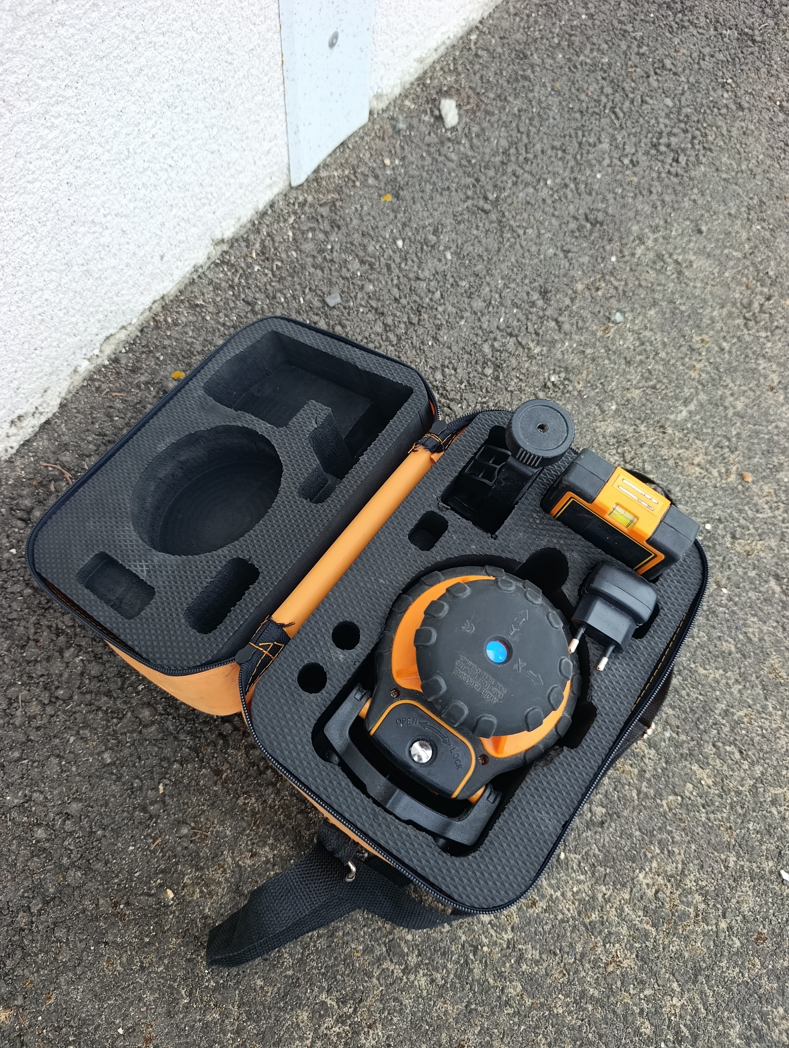 Rental Niveau laser between individuals (17)