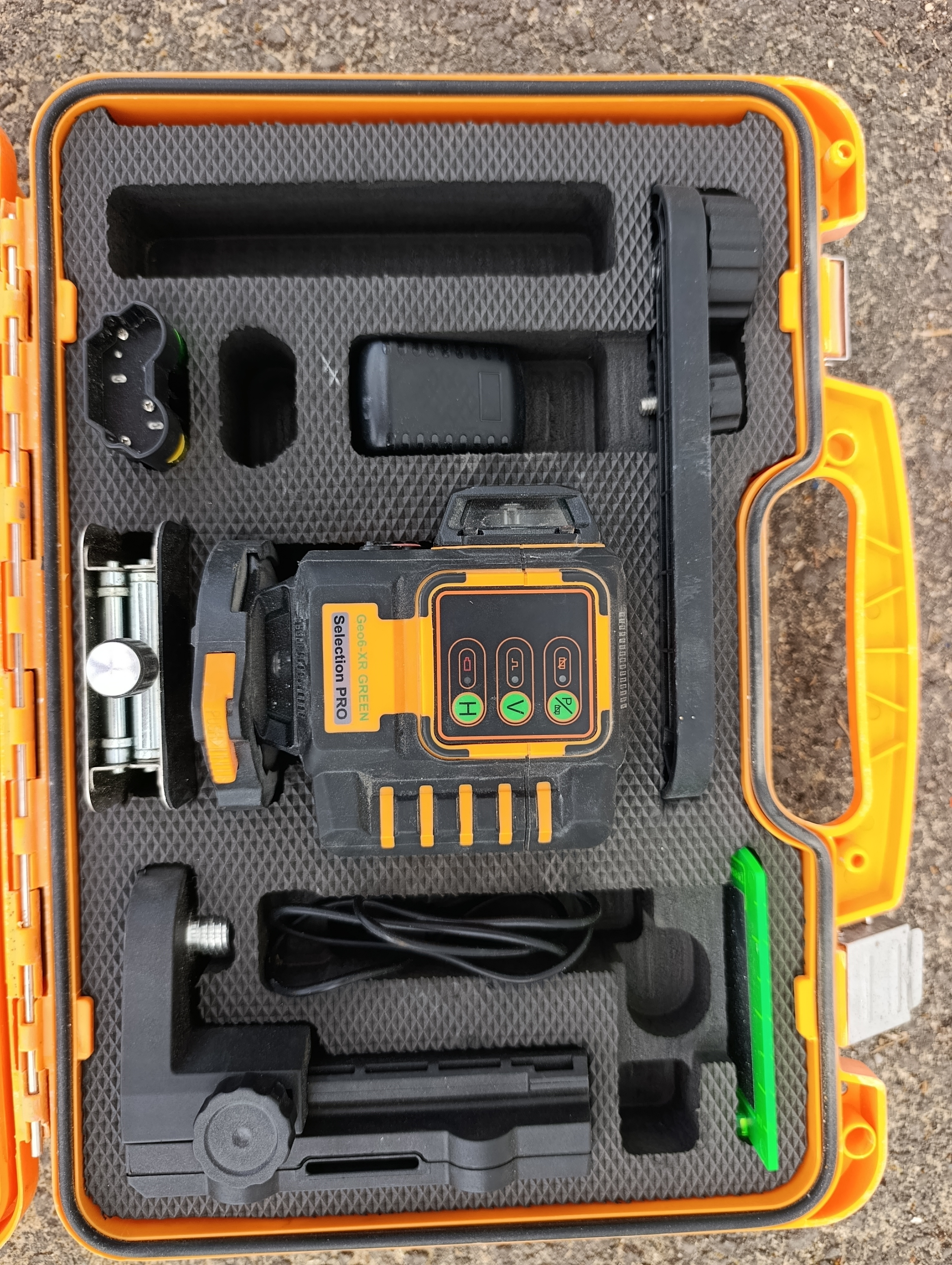 Rental Niveau laser between individuals (17)
