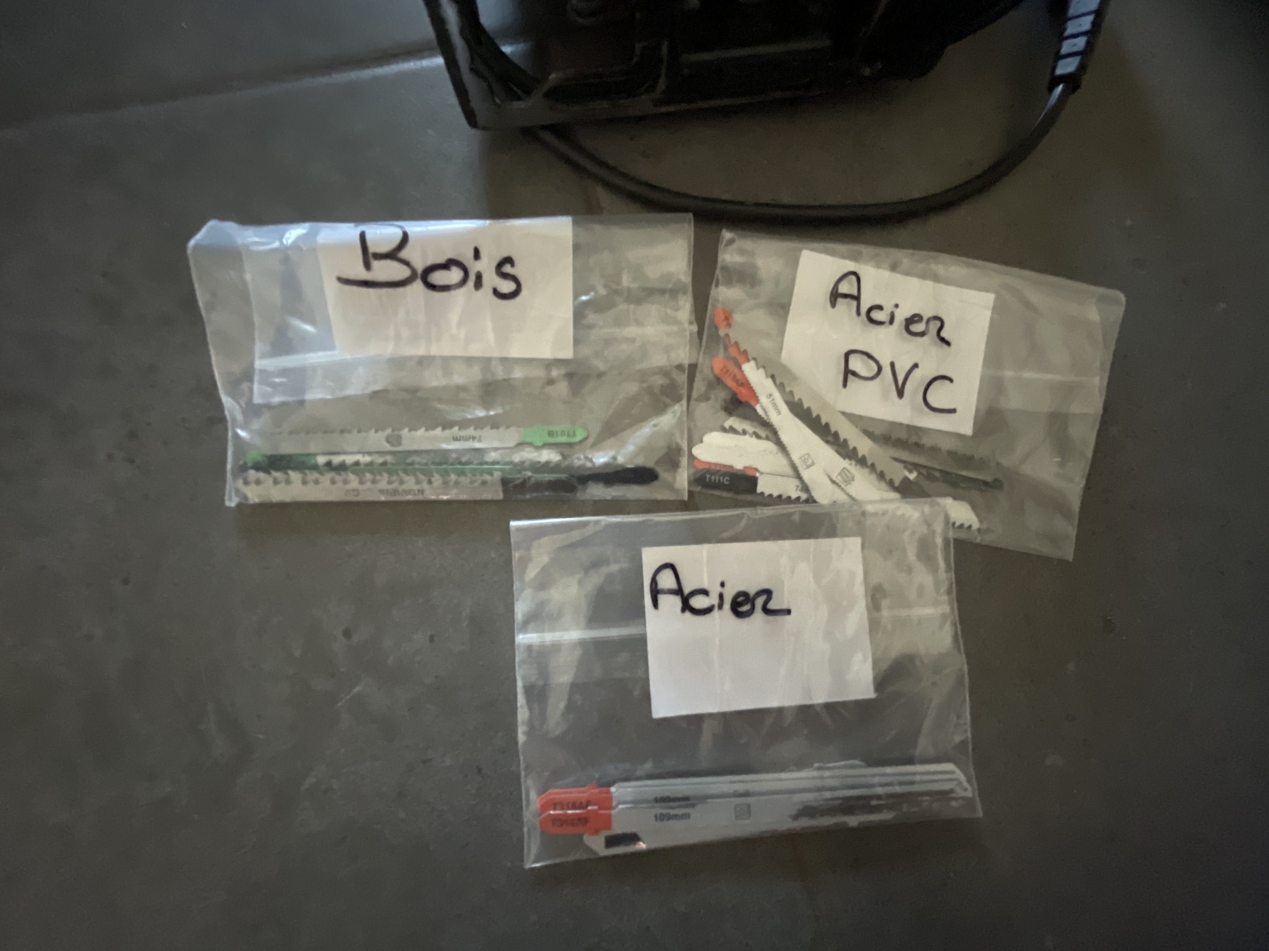 Rental Scie sauteuse between individuals (06)