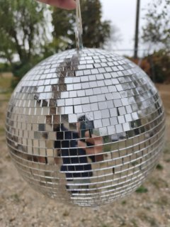 Location boule a facette