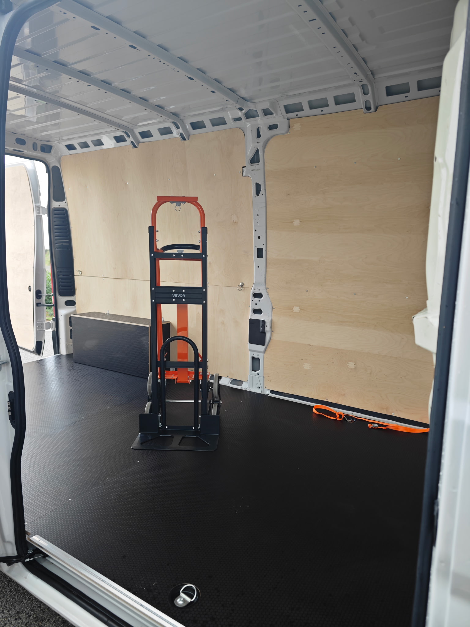 Service avec camion entre particuliers (83)
