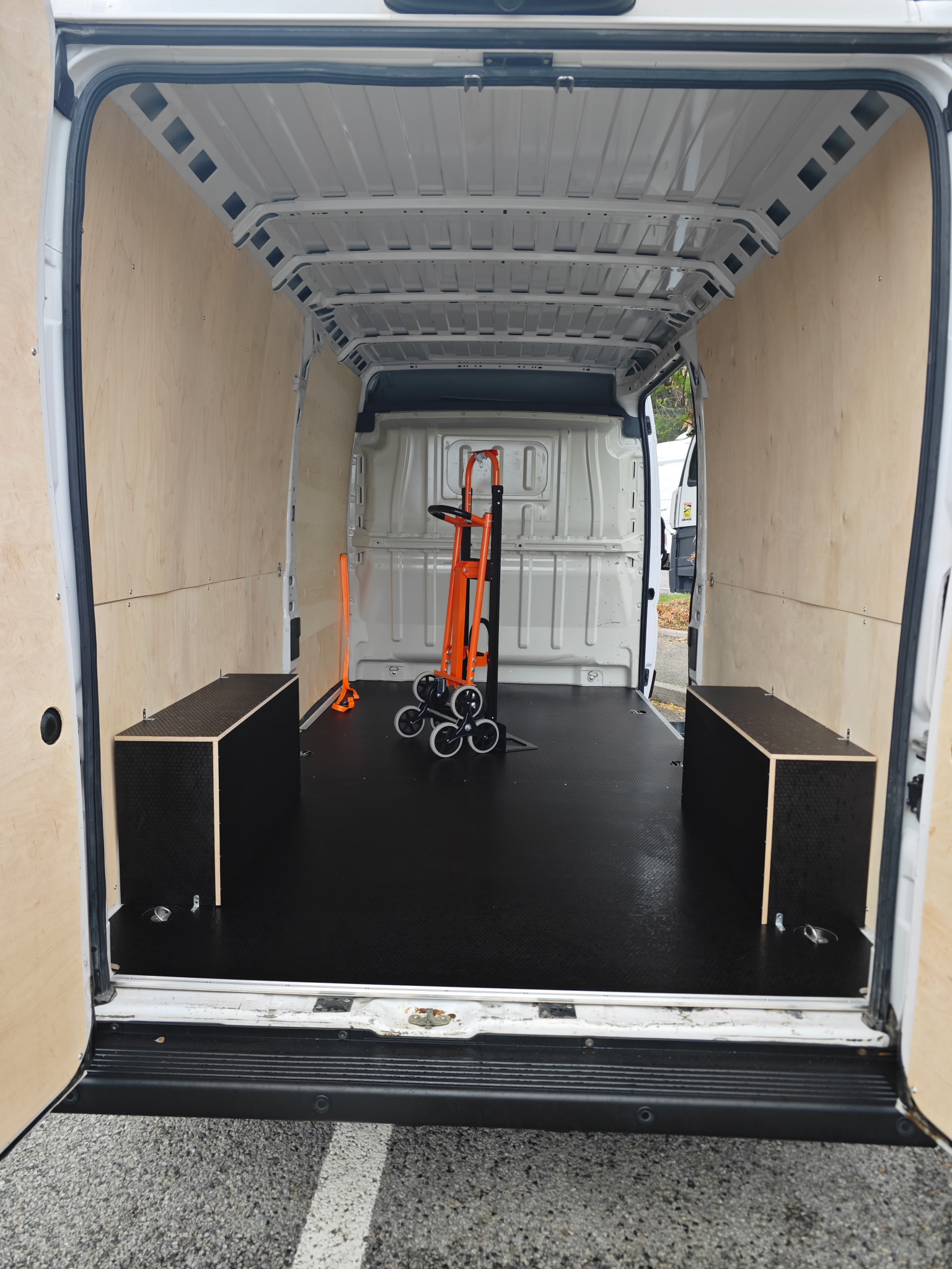 Service avec camion entre particuliers (83)