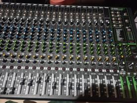 Location table de mixage entre particuliers