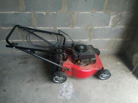 Location : tondeuse Location : tondeuse