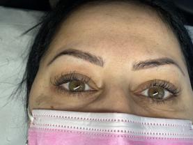 Service : extension de cils Service : extension de cils