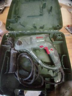 Location : perforateur Location : perforateur