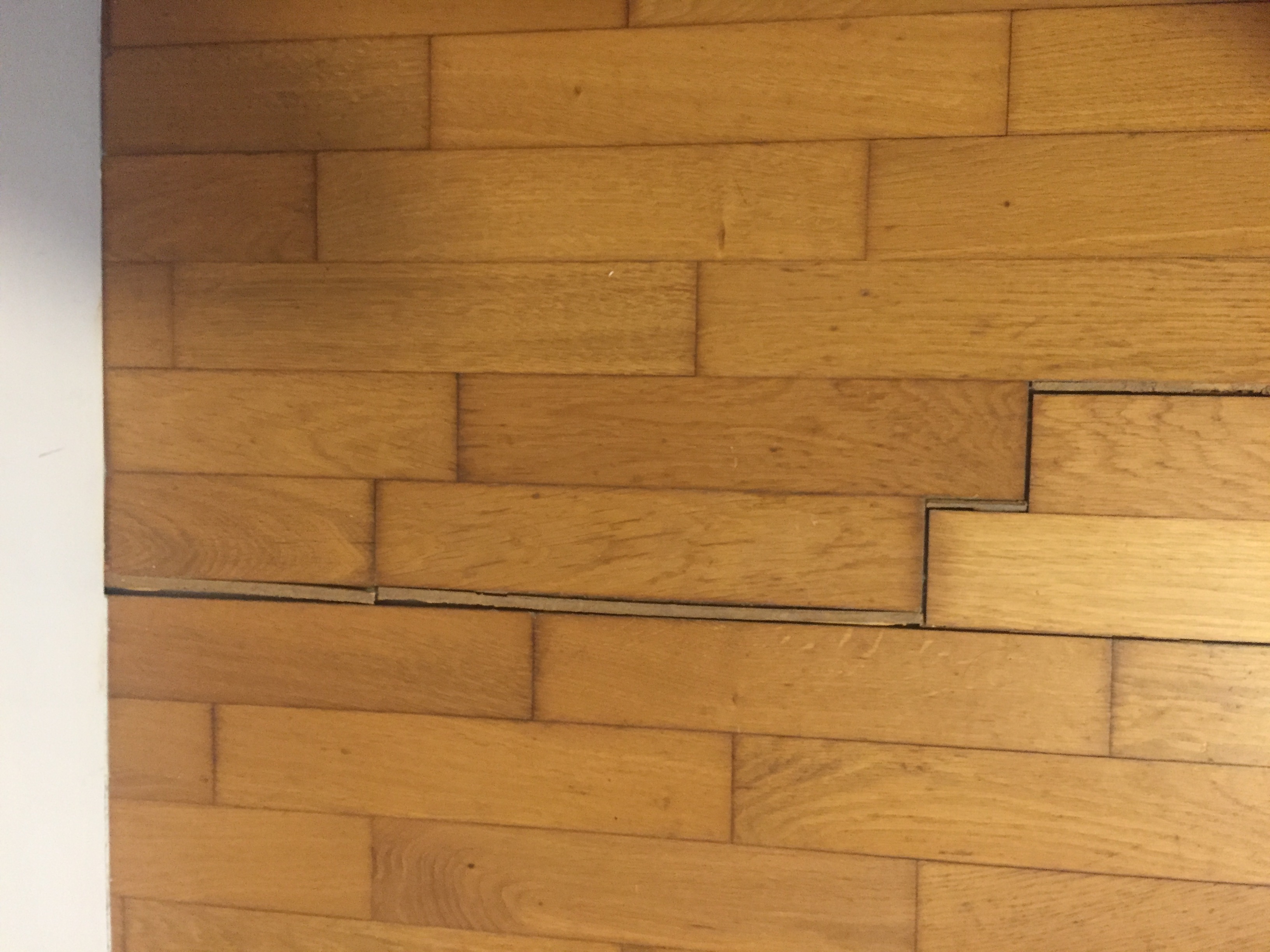 Service pose de parquet 56 entre particuliers