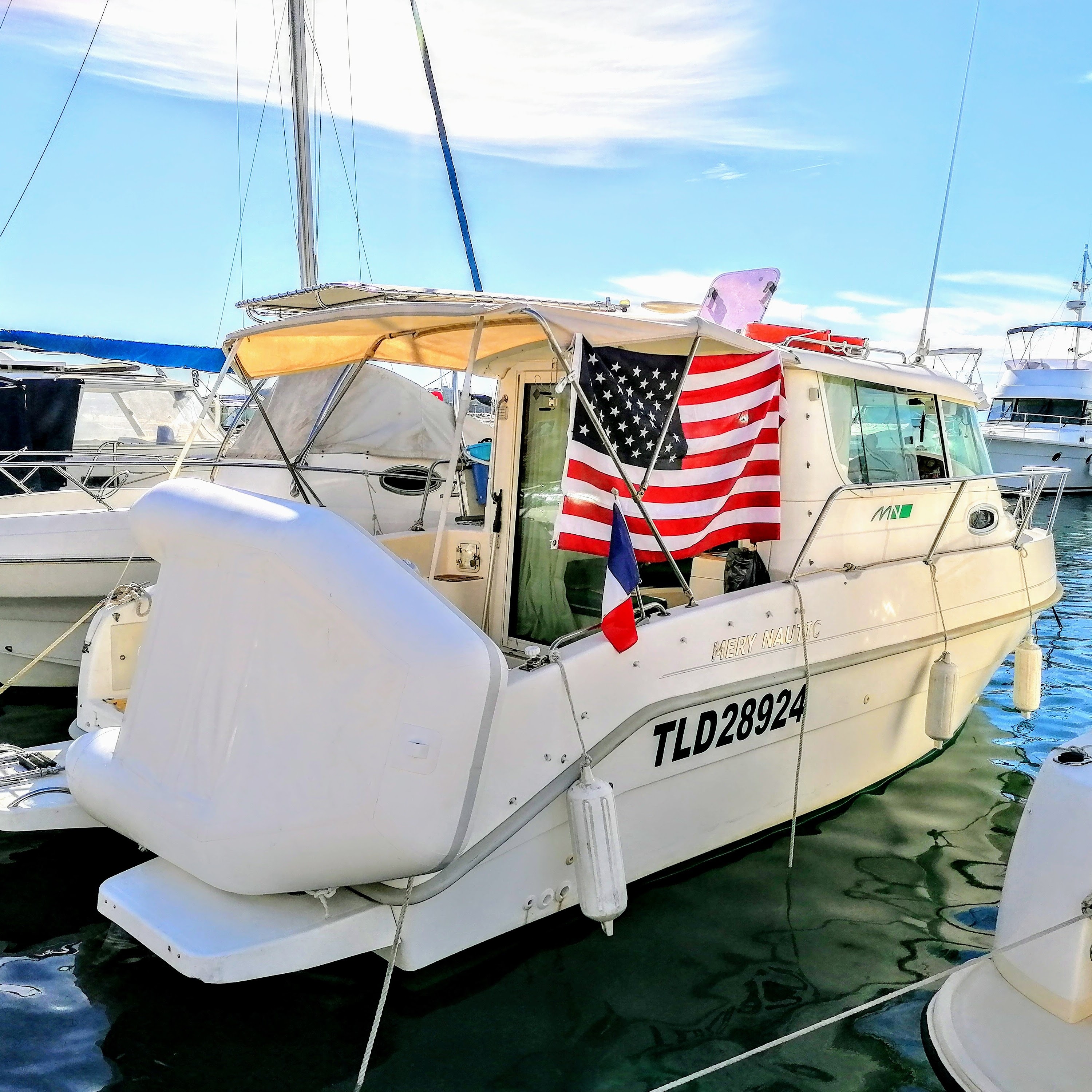 Location bateau a moteur 83 entre particuliers
