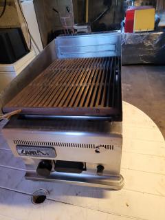 Location : autre Location : autre