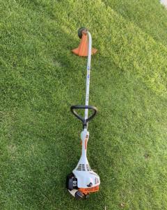 Location : coupe bordures Location : coupe bordures