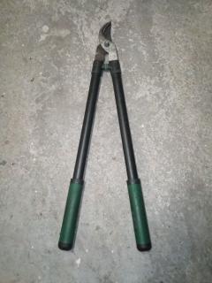 Location : coupe branches Location : coupe branches