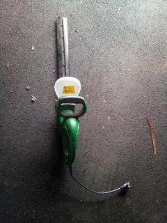 Location : taille haie Location : taille haie