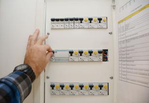 Service electricien entre particuliers