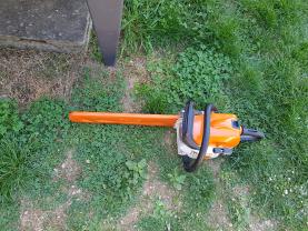 Location : tronconneuse Location : tronconneuse