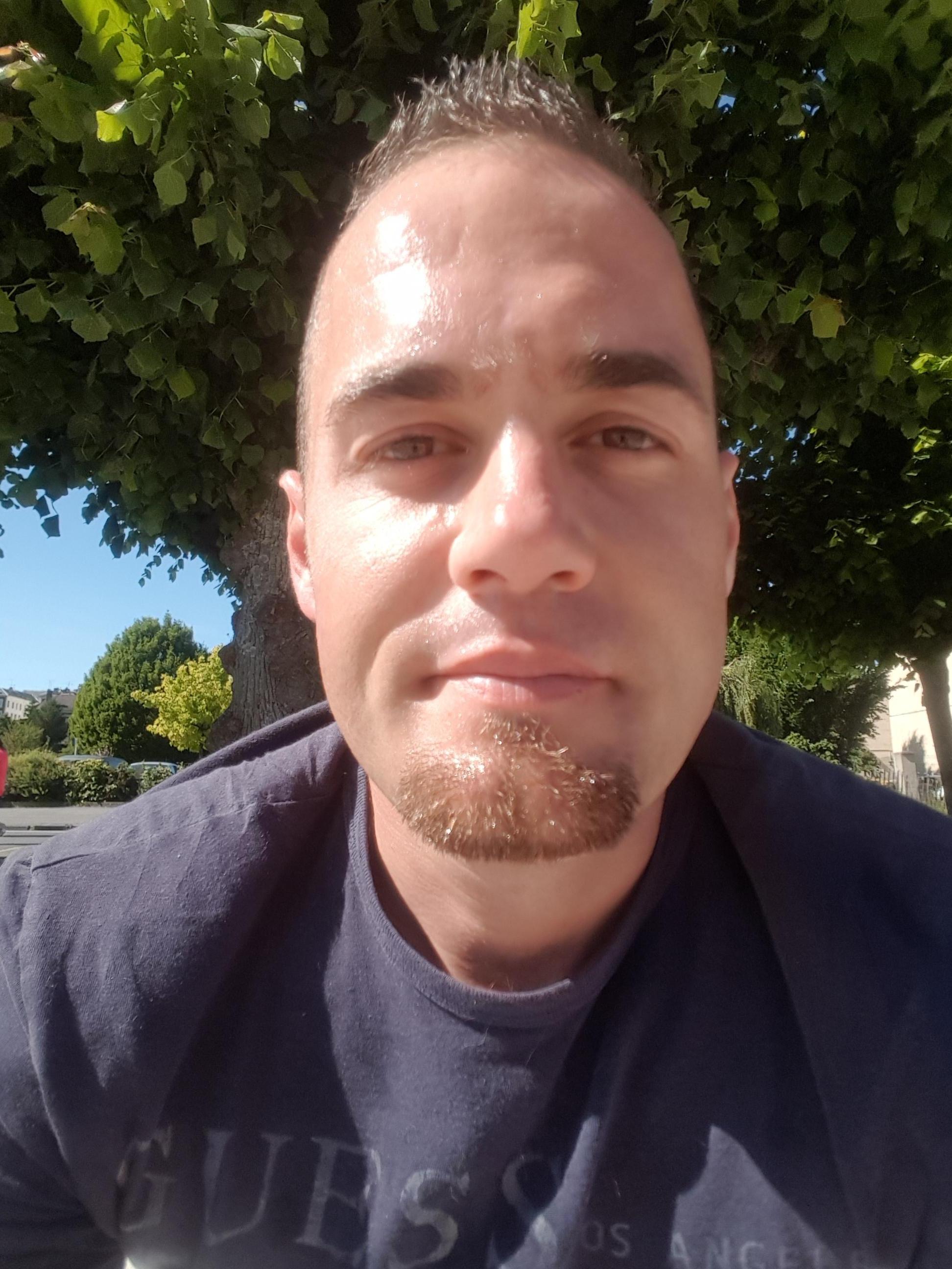 Service tonte de pelouse 02 entre particuliers