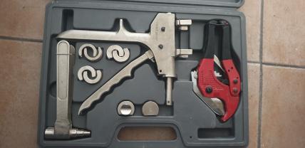 Location : pince a sertir Location : pince a sertir