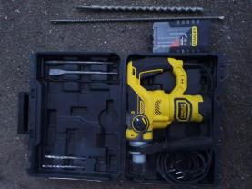 Location : perforateur Location : perforateur