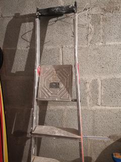 Location : escabeau Location : escabeau