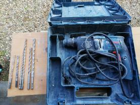 Location : perforateur Location : perforateur