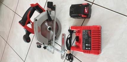 Location : scie circulaire Location : scie circulaire