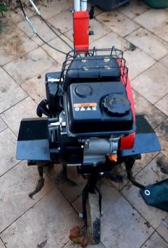 Location : motobineuse Location : motobineuse