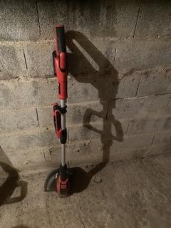 Location : coupe bordures Location : coupe bordures