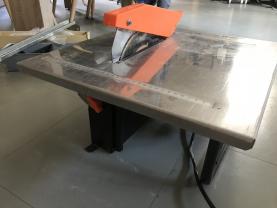 Location : carrelette Location : carrelette