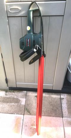 Location : taille haie Location : taille haie