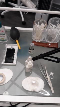 Service : extension de cils Service : extension de cils