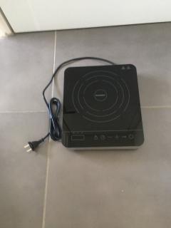 Location : plaque de cuisson Location : plaque de cuisson