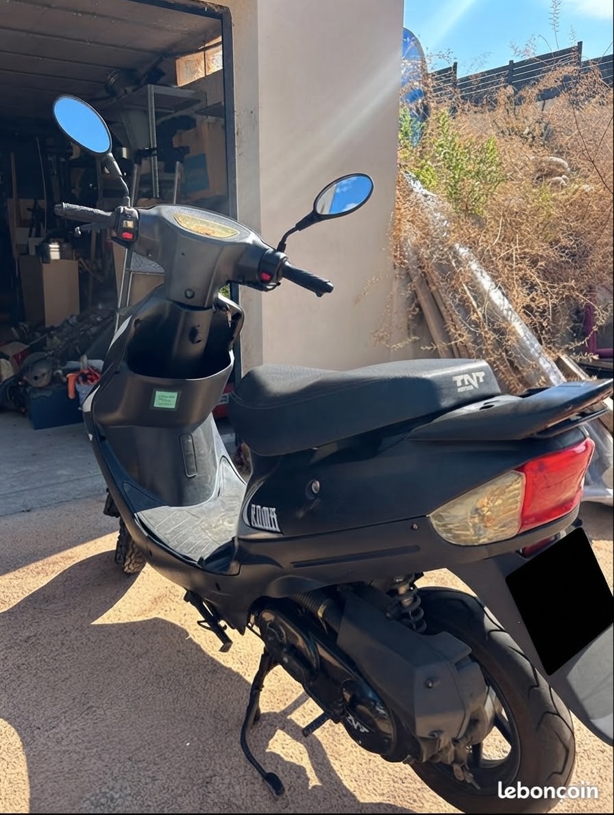 Rental Scooter between individuals (20)