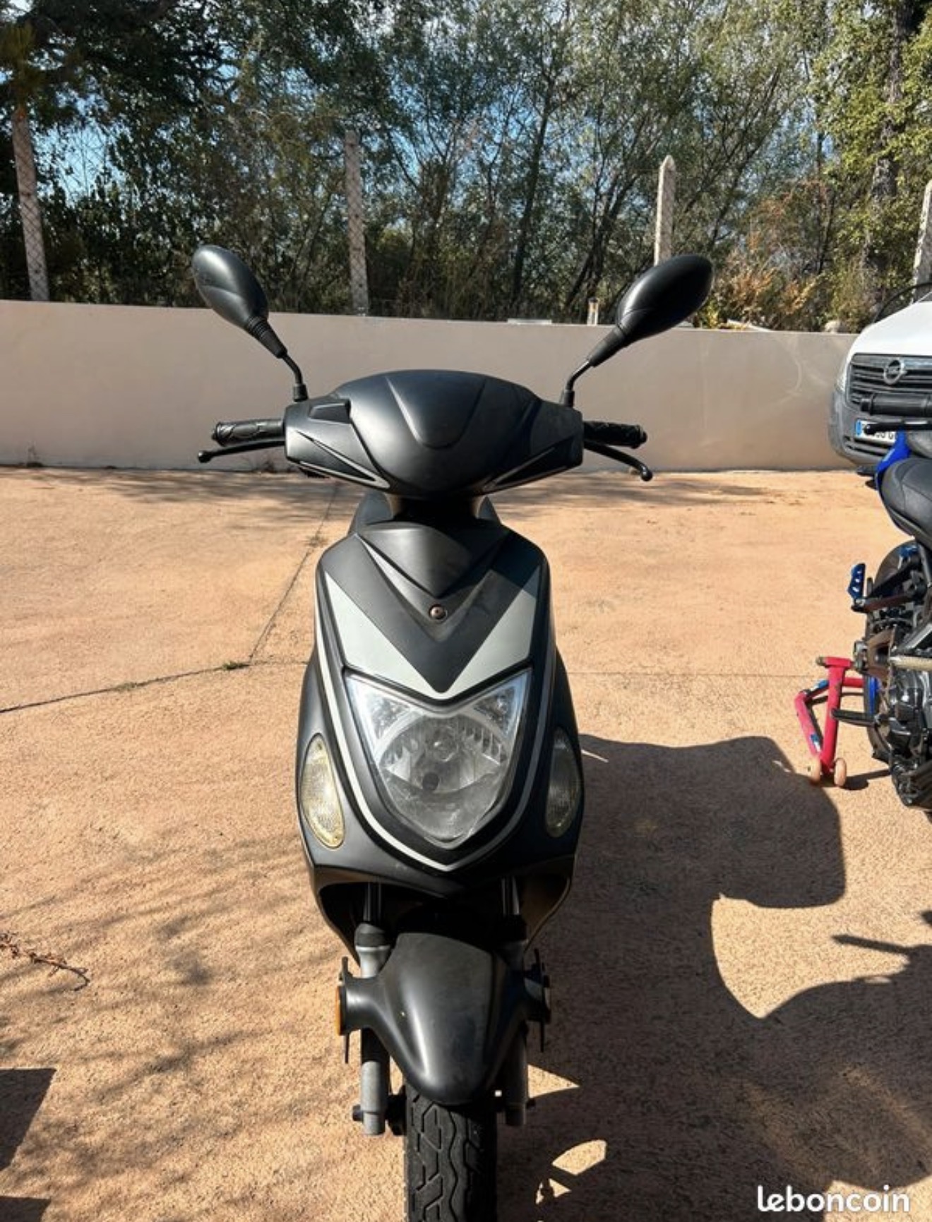 Rental Scooter between individuals (20)