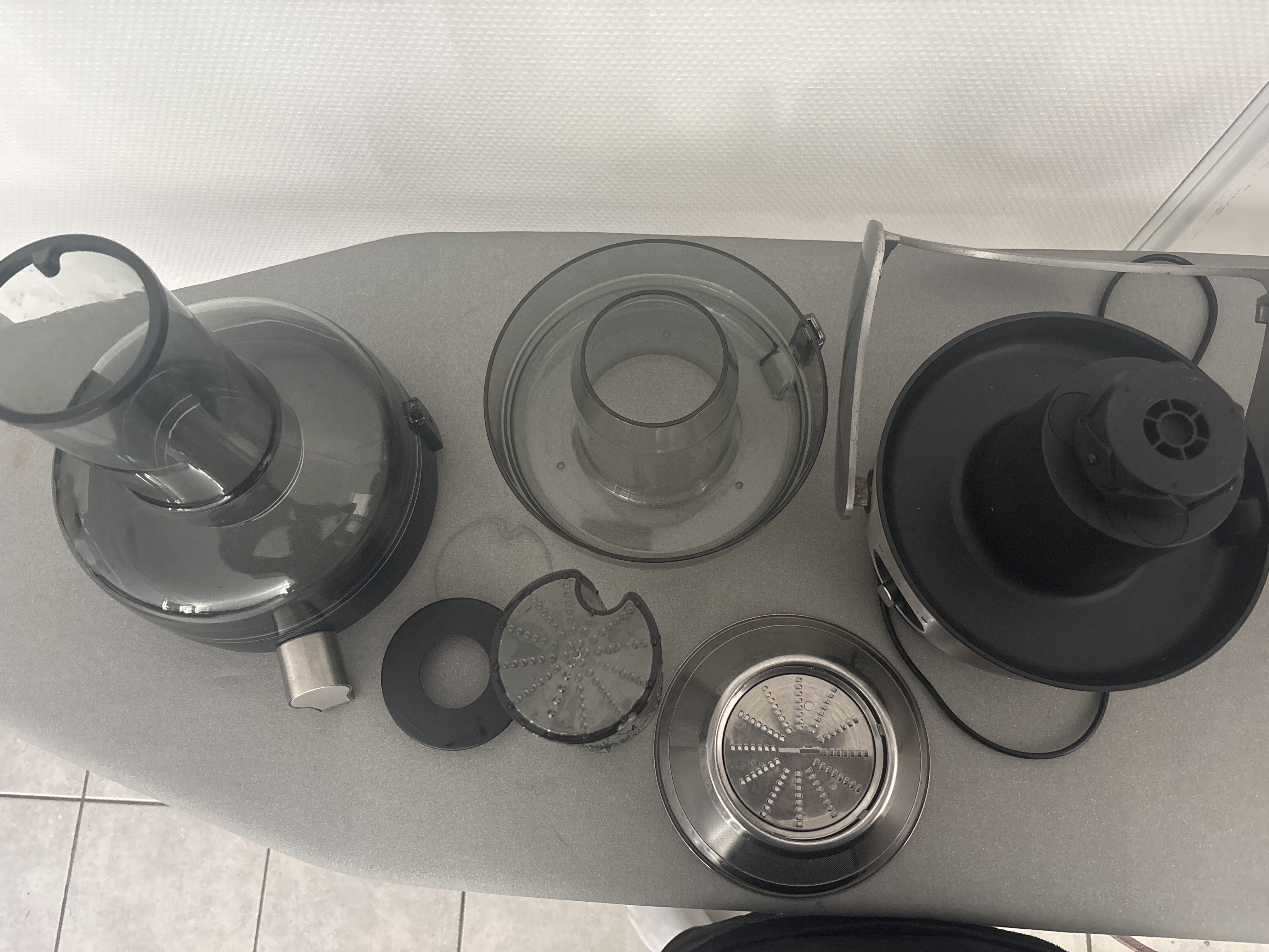 Rental Centrifugeuse between individuals (49)