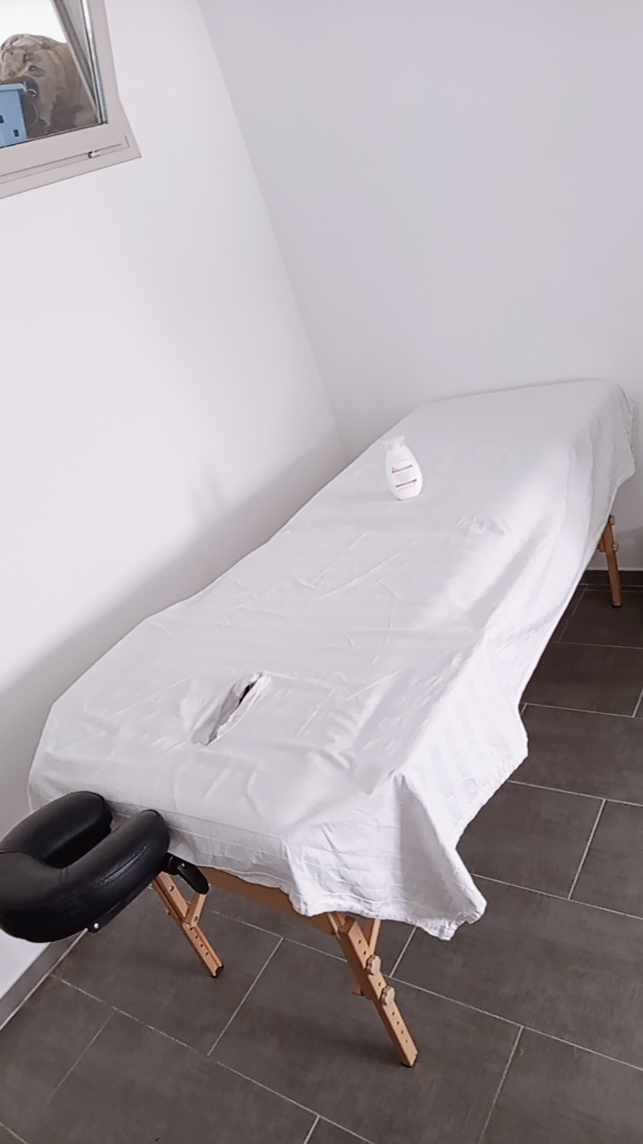 Rental Table de massage between individuals (59)