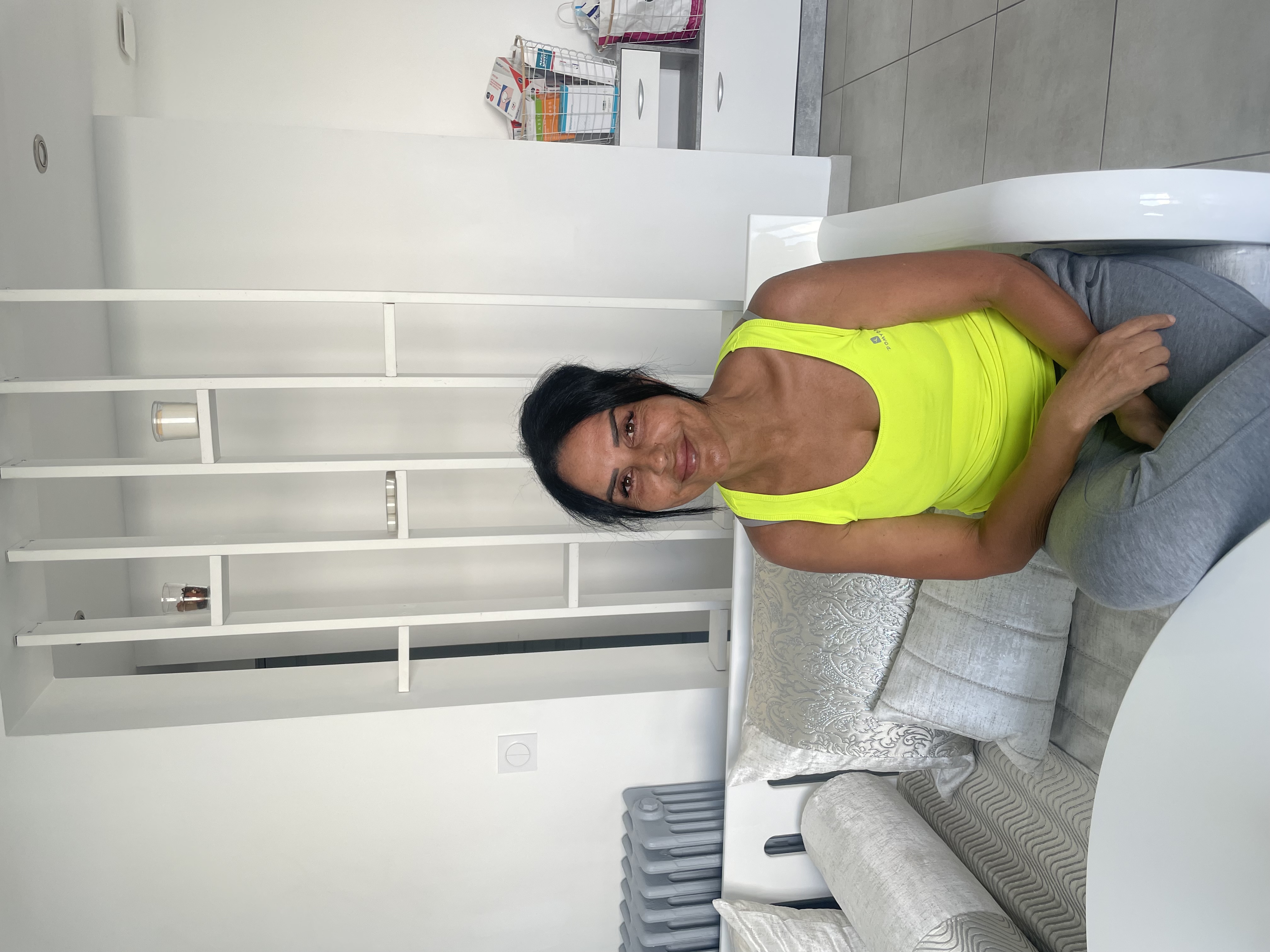 Service Repassage between individuals (75)