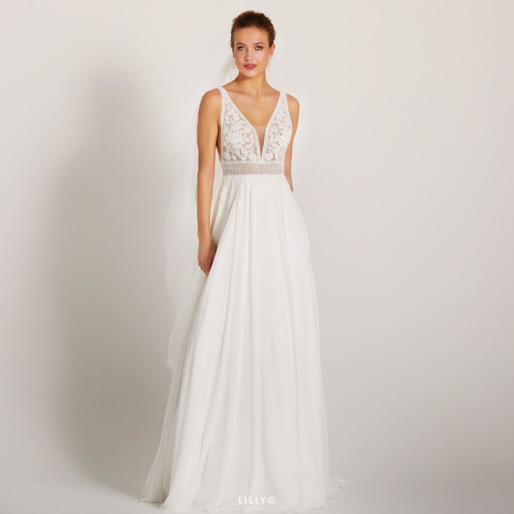 Rental Robe de mariee between individuals (80)