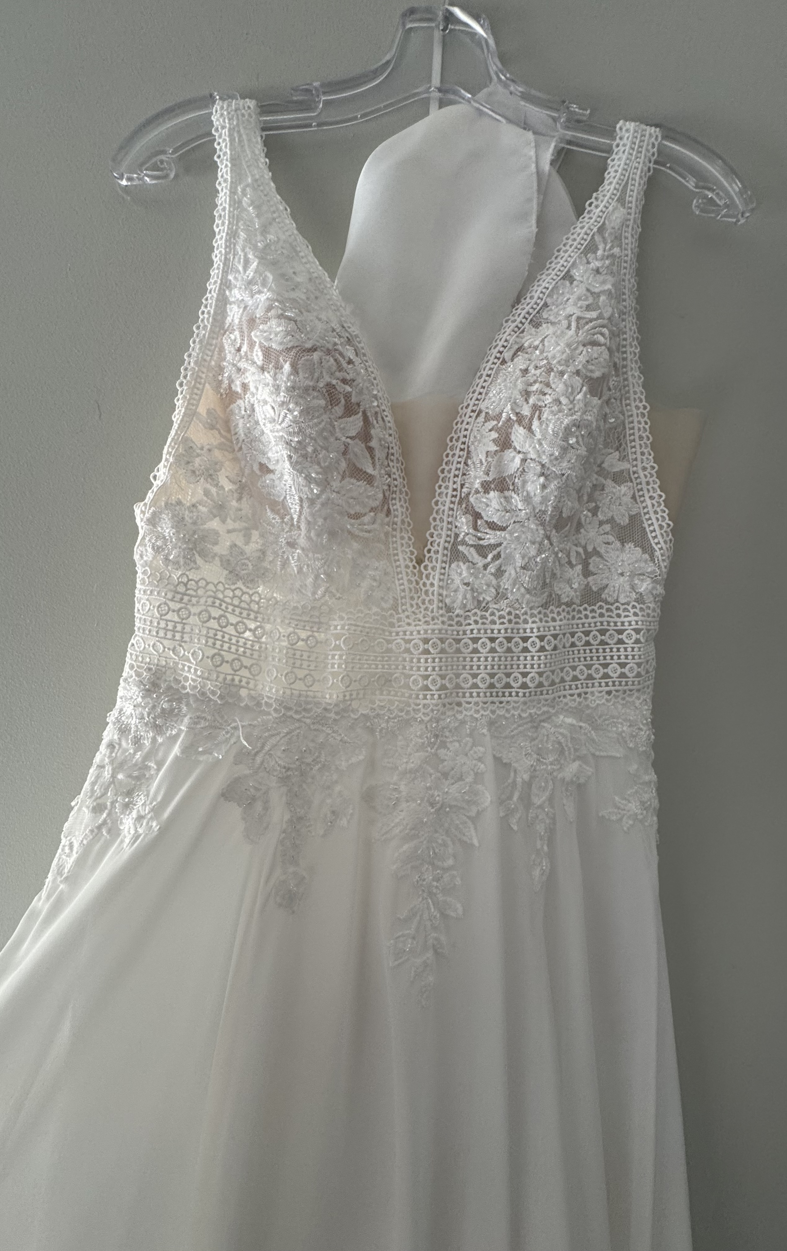 Rental Robe de mariee between individuals (80)