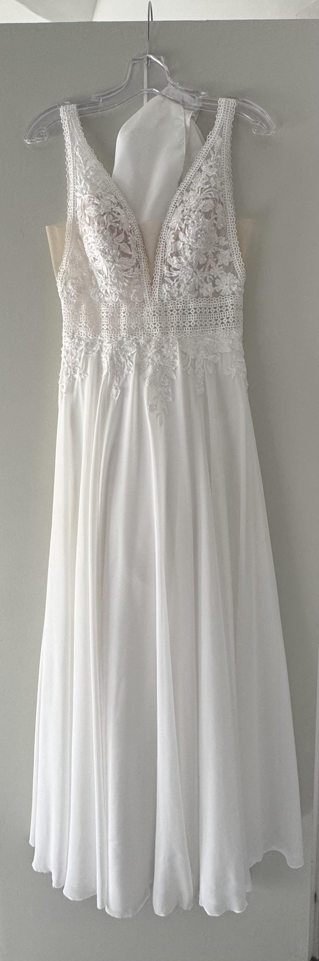 Rental Robe de mariee between individuals (80)