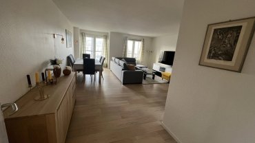 Location : autre Location : autre