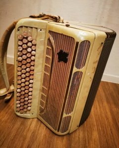 Location : autre Location : autre