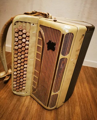 Location instrument musique 83 entre particuliers