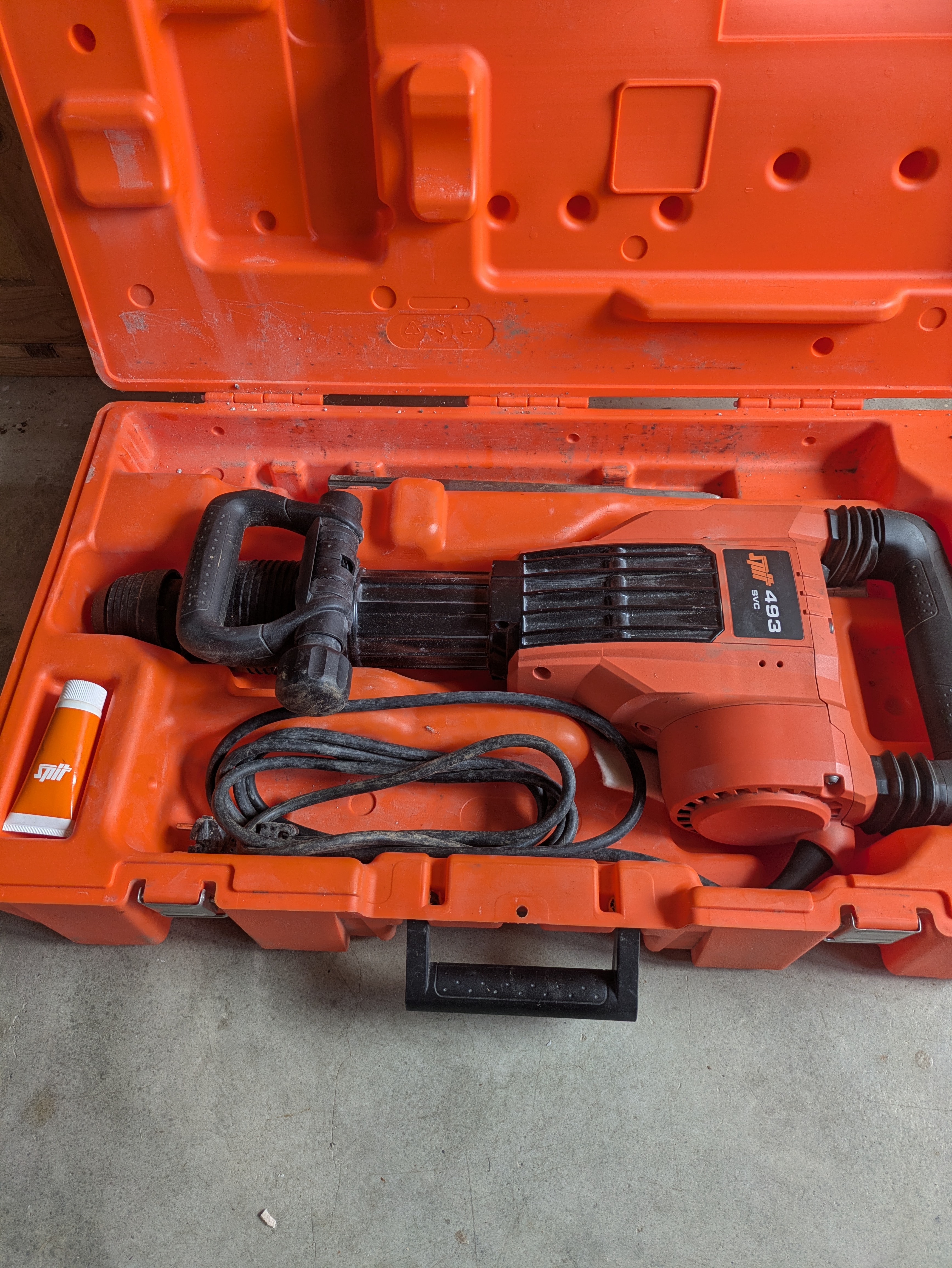 Rental Perforateur between individuals (64)