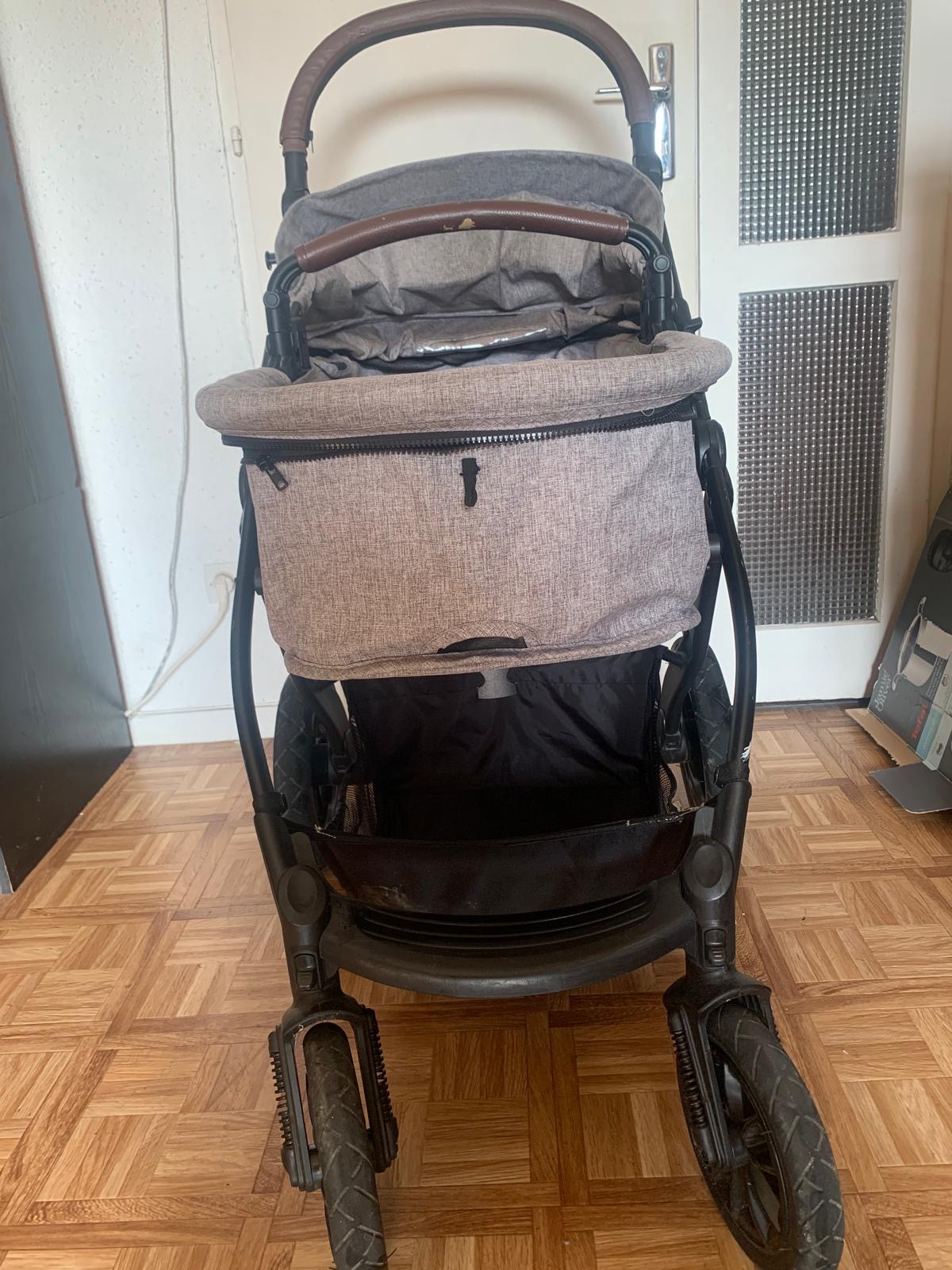 Rental Poussette between individuals (74)